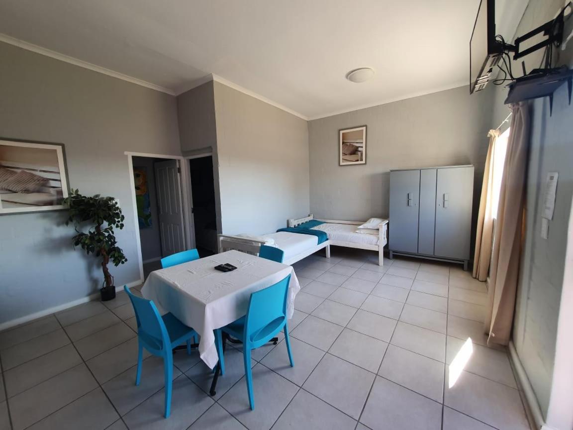Rustic Hill * Langebaan