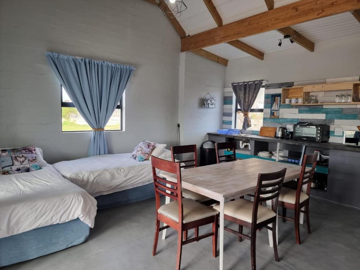 Rustic Hill Apartment *
